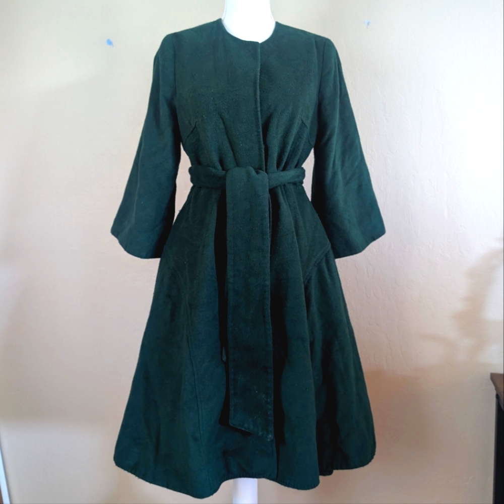 Aoyama itchome emerald green coat